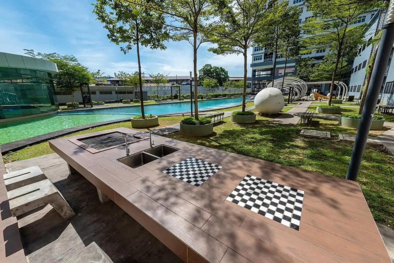 Puchong Skypod Residence @ Hostay ภายนอก รูปภาพ