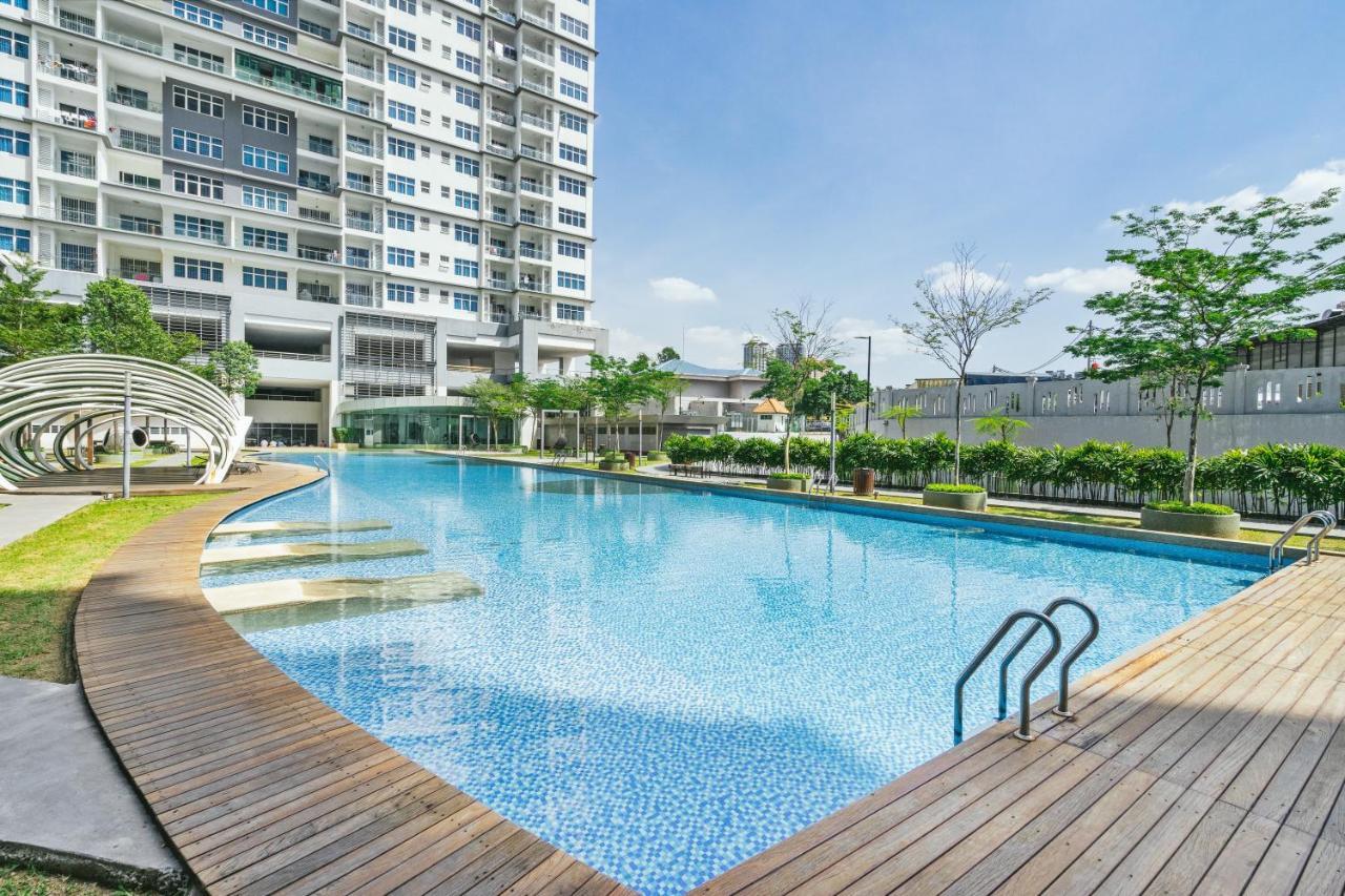 Puchong Skypod Residence @ Hostay ภายนอก รูปภาพ